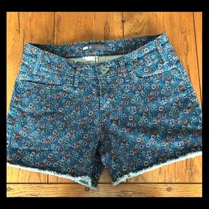 Levi’s shorts size 6